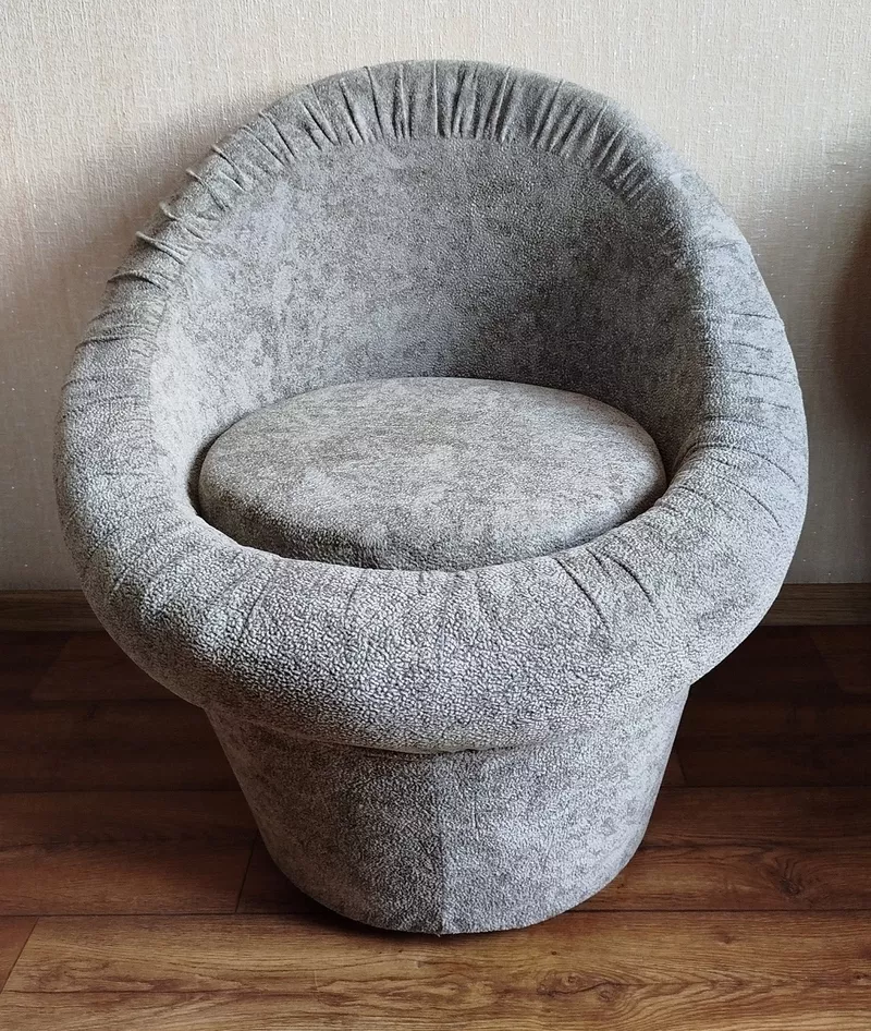 Пуфик со спинкой б/у. (2 шт.) 2