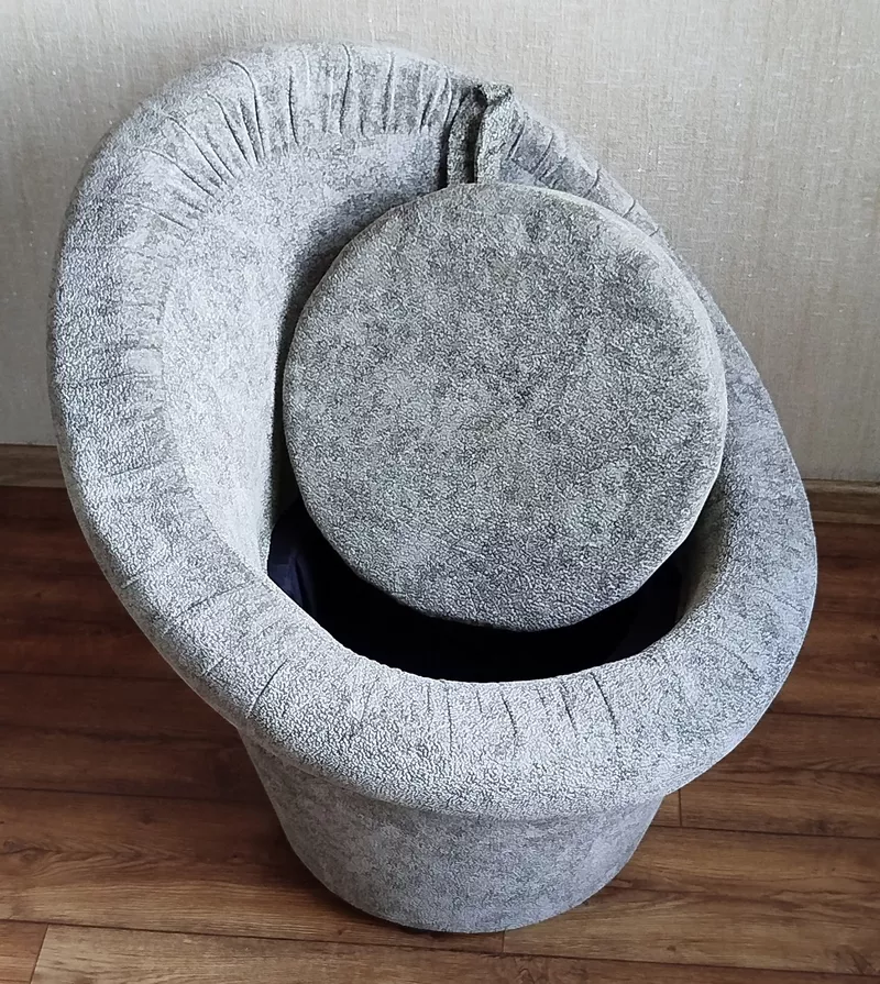 Пуфик со спинкой б/у. (2 шт.) 3