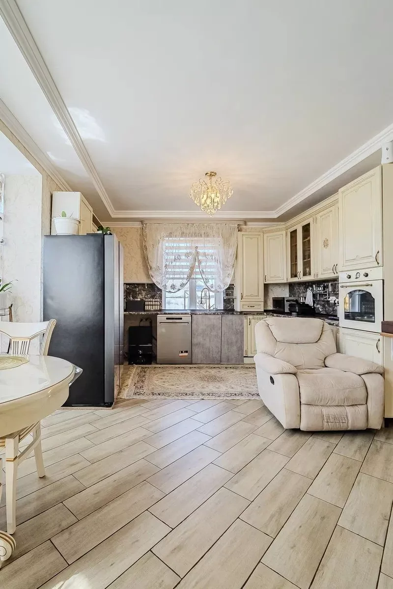  В срочной продаже Дом «Дыхание Барокко» . С ремонтом и мебелью. 8