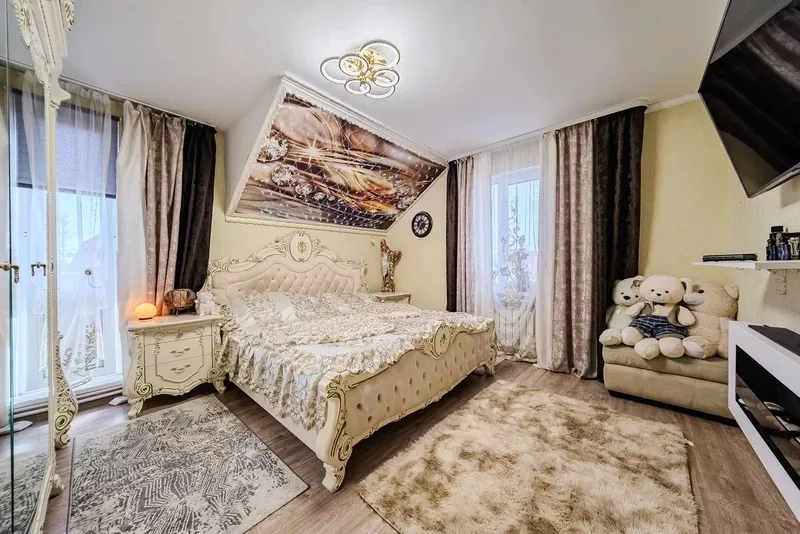 В срочной продаже Дом «Дыхание Барокко» . 6