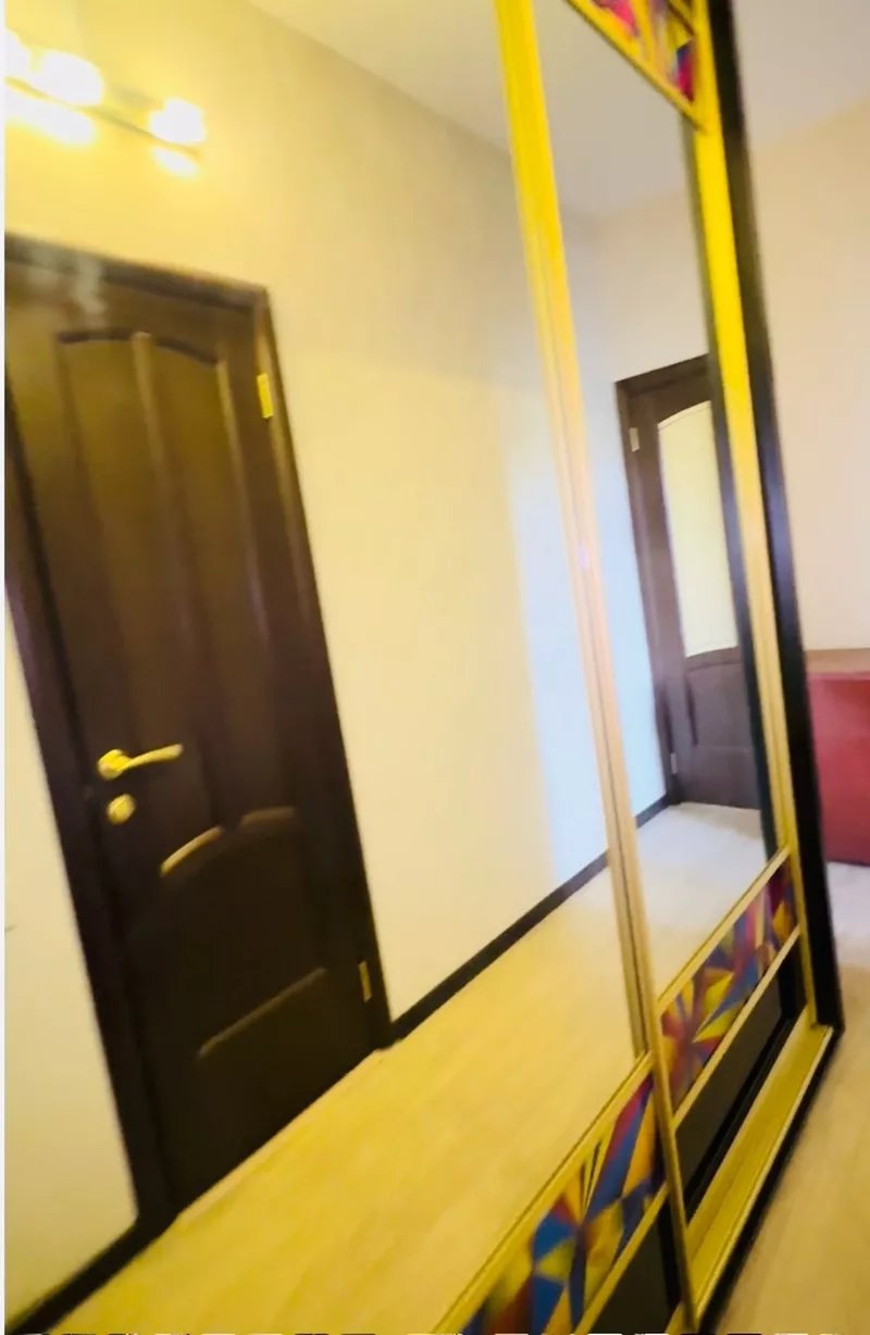 Продаю 1 квартиру  улучшенной планировки. 3