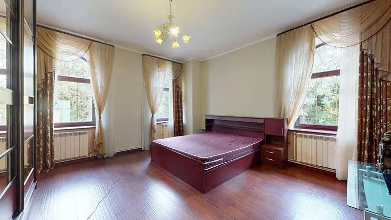 Продается особняк Капалиани,  с выходом на берег реки Пажа. 4