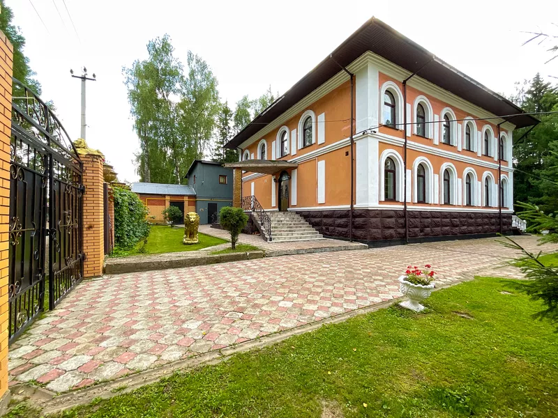 Продается особняк Капалиани,  с выходом на берег реки Пажа. 8