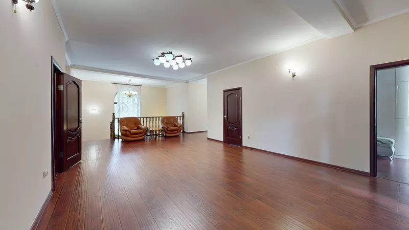 Продается особняк Капалиани,  с выходом на берег реки Пажа. 3