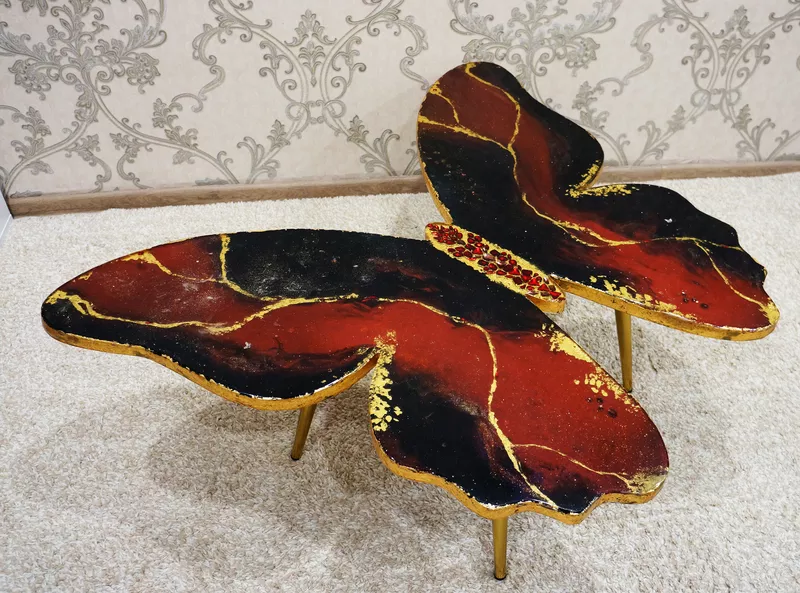 Дизайнерский журнальный стол 2