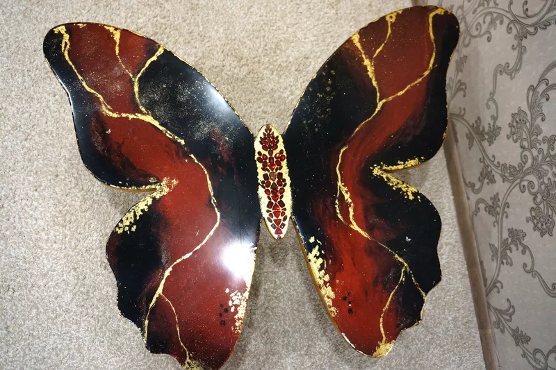 Дизайнерский журнальный стол 4