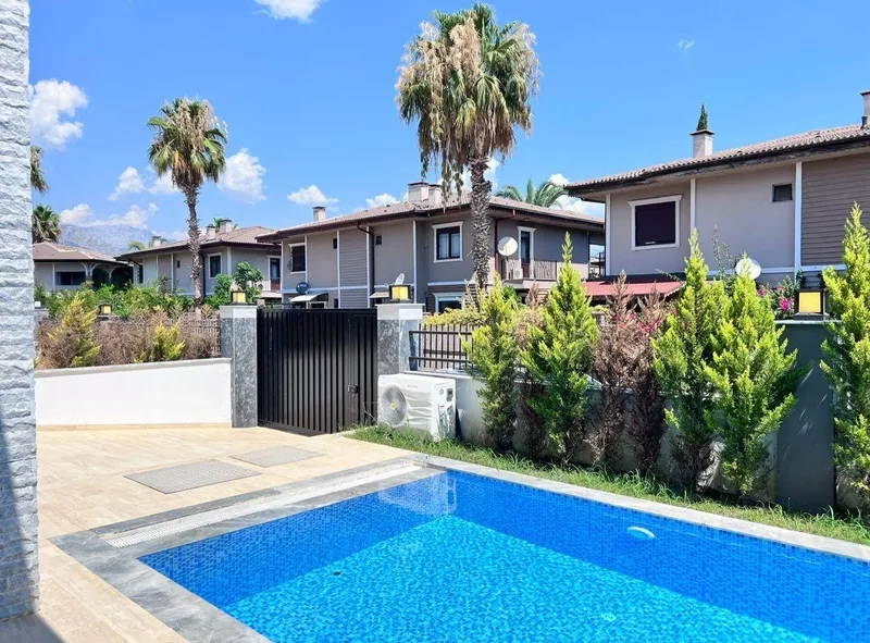 Виллa 3+1 в pегионе Кемер, пос. Чамьюва (Турция) — 200 м от моря.