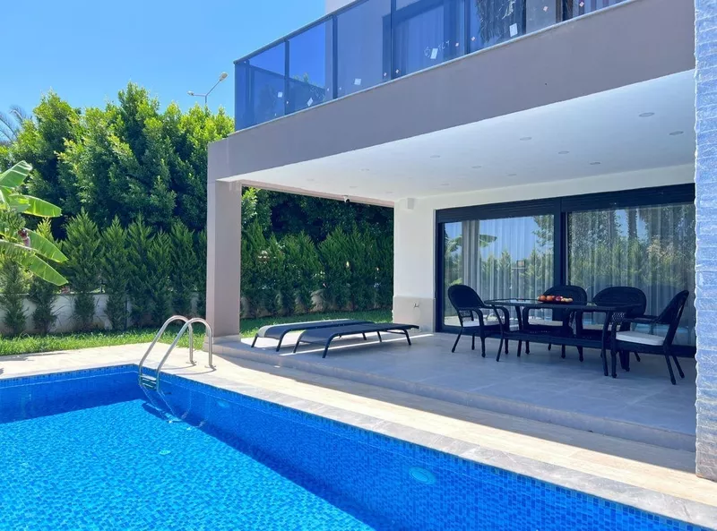 Виллa 3+1 в pегионе Кемер, пос. Чамьюва (Турция) — 200 м от моря. 2