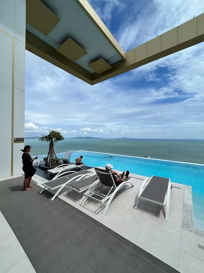 Евгения и Дмитрий русскоязычные специалисты по недвижимости в Патта 6