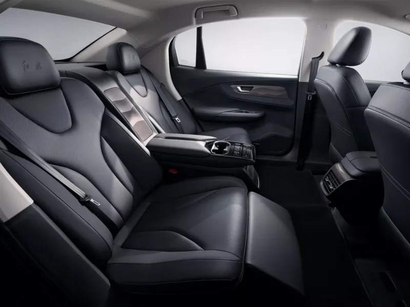 Аренда нового автомобиля  4