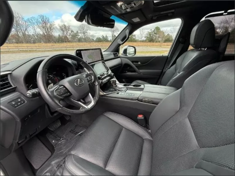 2023 Lexus LX600 4WD Gcc Full Options 16, 200KM 2