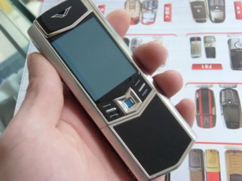 Vertu Signature Slider (2 СИМ карты),  2 GB