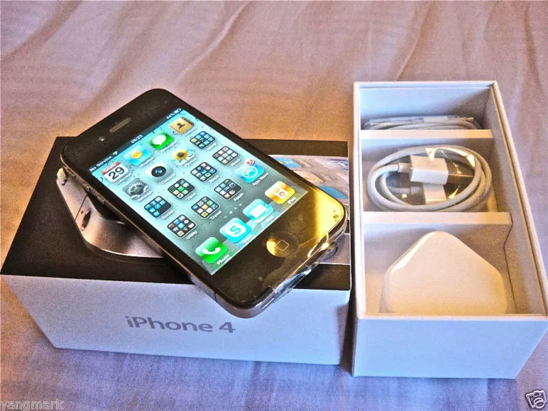 на продажу Apple iPhone 4 32gb, Nokia N900, Blackberry Bold 9700, Htc HD7